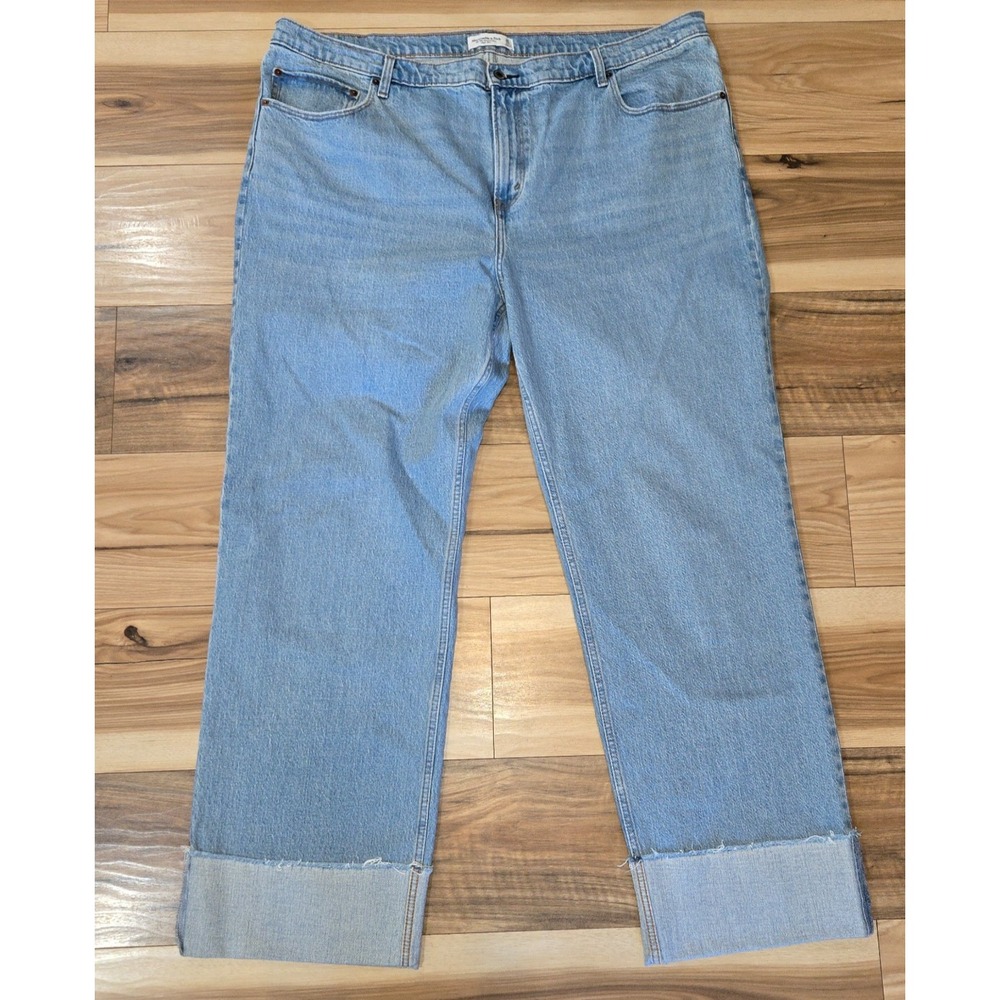 Abercrombie & Fitch The 90s Relaxed Jean Womens Light Sz 36 / 22L High Rise Cuff